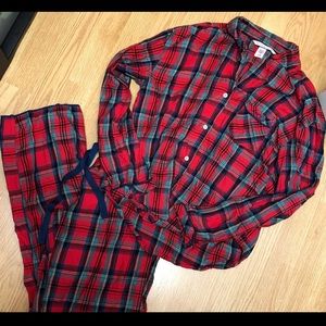 victoria secret pjs - small christmas